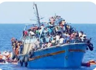 وزارة الخارجية تتابع حادث غرق مركب هجرة غير شرعية كان متجهاً إلى اليونان على متنها مواطنين مصريين