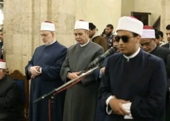 بتوجيهات الإمام الأكبر.. الأزهر يقدّم النابغة الأزهري محمد عبد الله، الطالب بالصف الثالث الإعدادي.. أصغر طالب يؤم المصلين بـ الجامع الأزهر