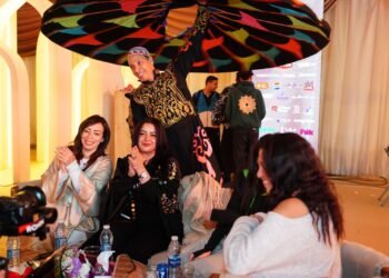 أحمد جمال يشعل خيمة «وناسة» في أكتوبر بباقة من أشهر أغانيه وسط حضور جماهيري كبير