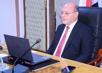 استجابة لتوجيهات فخامة الرئيس السيسي: رئيس جامعة سوهاج يشارك بإجتماع المجلس الأعلى للجامعات لوضع إستراتيجية تنفيذ ربط البرامج والتخصصات الدراسية بسوق العمل