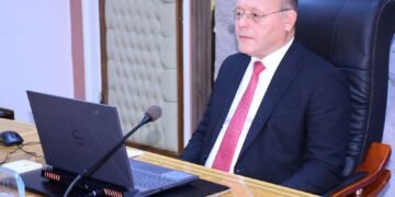 استجابة لتوجيهات فخامة الرئيس السيسي: رئيس جامعة سوهاج يشارك بإجتماع المجلس الأعلى للجامعات لوضع إستراتيجية تنفيذ ربط البرامج والتخصصات الدراسية بسوق العمل