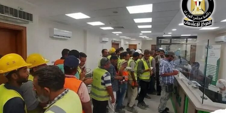 1500 جنيه لكل عامل منحة عيد الفطر المبارك والصرف من اليوم