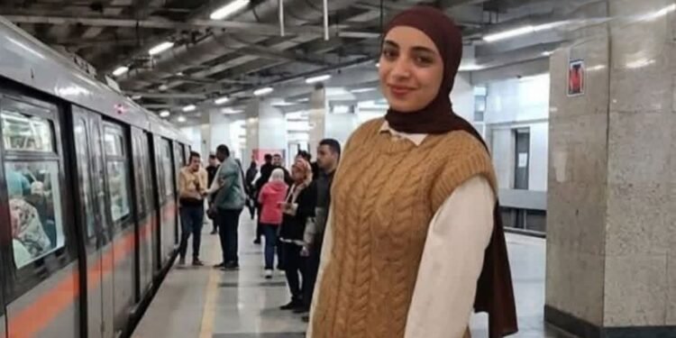 طالبه بكلية العلاج الطبيعي نجحت في إنقاذ حياة طفل رضيع (8 أشهر) كاد يختنق إثر ابتلاع نواة بلح.