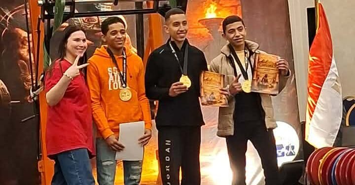 نور أشرف صبحي يفوز ببطولة كأس العالم للقوة البدنية المقامة بالقاهرة