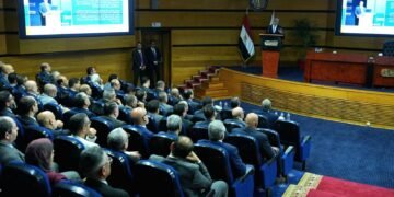 وزير البترول والثروة المعدنية لرؤساء شركات الإنتاج : تطبيق استراتيجية الحفر الأفقي والتكسير الهيدروليكي لزيادة إنتاج مصر البترولي