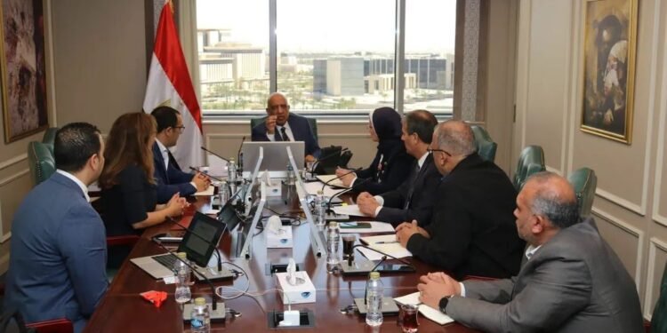 وزير الكهرباء والطاقة  يبحث مع شركة “نكسوس أنالاتيكا “سبل تعظيم الاستفادة من التقنيات الرقمية في إدارة الشبكة و التشغيل