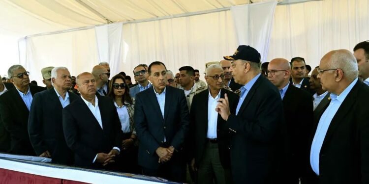 رئيس الوزراء يتفقد مشروع تطوير ميناء العريش البحري ويؤكد: ميناء العريش بوابة لشرق المتوسط وأحد محاور تنمية سيناء وتعزيز صادرات المنتجات السيناوية