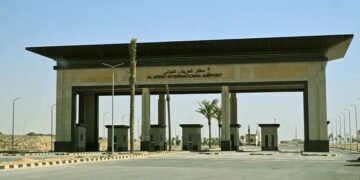 في أثناء جولته اليوم بمحافظة شمال سيناء: رئيس الوزراء يتابع الموقف التنفيذي لمشروع تطوير مطار العريش الدولي