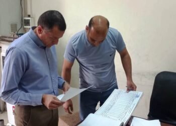 جولة مفاجئة لمحافظ أسوان بمحطات الوقود .. والتأكيد على عدم التهاون أى تلاعب فى حصة المواد البترولية أو الإضرار بحقوق المواطنين