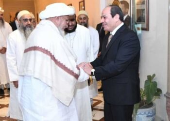 السيسي يستقبل سلطان البهرة ويشيد بدور الطائفة في ترميم مساجد آل البيت والمشروعات الخيرية