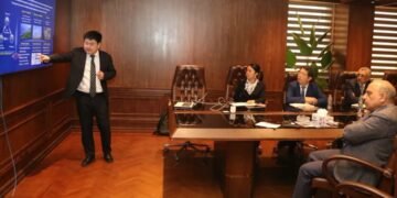 وزير الكهرباء والطاقة ..يبحث مع شركة “هواوى”يدعم وتطوير وتحديث الشبكة القومية للكهرباء لتحسين كفاءة التشغيل وخفض الفقد