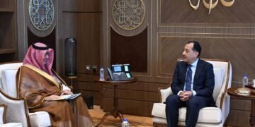 رئيس الوزراء يستقبل سفير خادم الحرمين الشريفين لدى مصر لبحث تعزيز التعاون المشترك