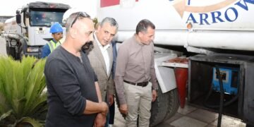 محافظ أسوان : توفير 2 سيارة متنقلة لتعبئة السولار لإستخدامها بشكل فورى فى حال غلق أى محطة مخالفة للضوابط والتعليمات المنظمة لعمليات التموين والتزود بالوقود