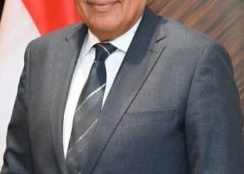 تزامنًا مع احتفالات تحرير سيناء..الدكتور محمود عصمت: توفير التغذية الكهربائية اللازمة لمشروعات إعادة البناء والتنمية في مختلف مناطق سيناء