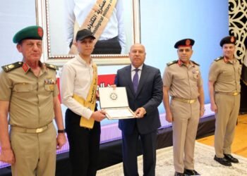 الأكاديمية العسكرية المصرية تنظم مراسم الإحتفال بتخرج دورات تدريبية للمرشحين للعمل بوزارة النقل