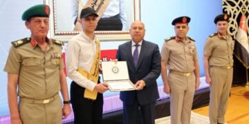 الأكاديمية العسكرية المصرية تنظم مراسم الإحتفال بتخرج دورات تدريبية للمرشحين للعمل بوزارة النقل