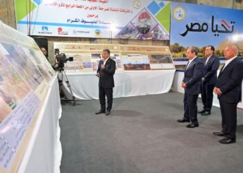 السيسي يتفقد أعمال حفر الخط الرابع للمترو ويطلق استكمال النفق بمحطة الأهرامات