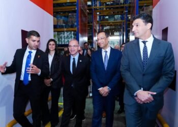 وزير الاستثمار والتجارة الخارجية يشارك في افتتاح أكبر مركز توزيع للتجارة السريعة لشركة “طلبات مصر” بمنطقة الشرق الأوسط وشمال أفريقيا