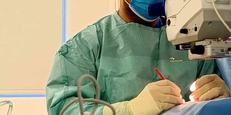 أجري الجراحة وكأن كل عين هي عيني”: معايير سلامة المرضى الصارمة في طب العيون الحديث مع دكتور شريف إكرام ​”Operate Like Every Eye Is Your Own”: The Uncompromising Patient Safety Standards in Modern Ophthalmology with Dr Sherif Ekram (Mr Sherif Ekram)