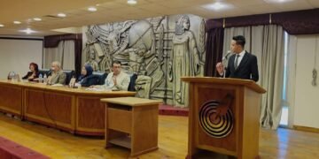 في ليلة أدبية بنقابة الصحفيين.. الإعلامي محمد عاشور أبو عبد الحميد يتألق في تقديم مناقشة “دموع الورد”