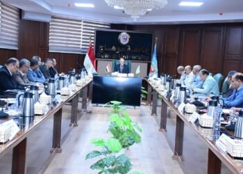 بنسبة تزيد عن ١٠٠% ..مجلس جامعة سوهاج يوافق على زيادة حافز الإشراف والتحكيم علي الرسائل العلمية