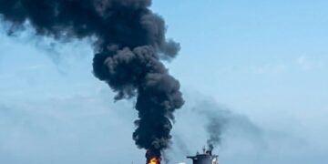 تحطـ ـيم غرفة قيـ ـادة سفينة حاويات تجـ ـاهلت تحـ ـذيرات الحـ ـرس الثـ ـوري