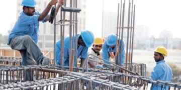 في عيد العمال داليا الحزاوي : عمال مصر ركيزة التنمية.. وغرس قيمة العمل في الأبناء يبني المستقبل