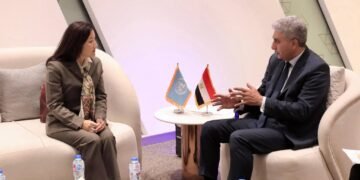 وزير السياحة والآثار يلتقي الممثل المقيم لبرنامج الأمم المتحدة الإنمائي في مصر لتعزيز السياحة المستدامة وحماية التراث الحضاري