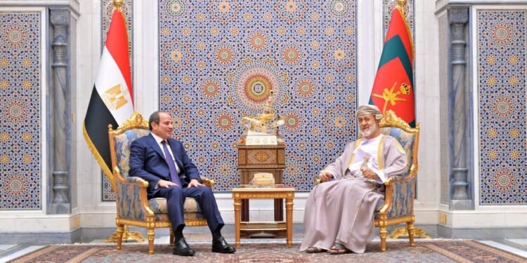 السيسي من مسقط: أمن سلطنة عُمان من الأمن القومي المصري.. ونرفض أي تهديد للدول العربية