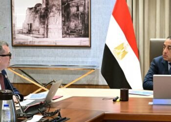 رئيس الوزراء يتابع مع وزير التخطيط الموقف التنفيذي لخطة العام المالي 2026/2025 وجهود متابعة الأداء وحوكمة الاستثمارات العامة