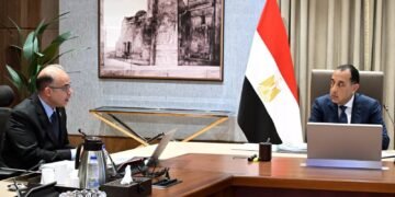 رئيس الوزراء يستعرض مع وزير الاستثمار والتجارة الخارجية عددا من ملفات العمل