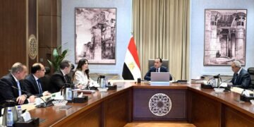 رئيس الوزراء يُتابع موقف سداد مستحقات هيئة المجتمعات العمرانية الجديدة لدى عدد من الوزارات والجهات