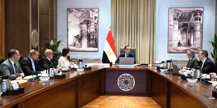 رئيس الوزراء يتابع إجراءات تنظيم السوق العقارية في مصر