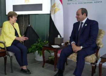 الرئيس السيسي يصل إلى أوغندا في زيارة رسمية.. ويستعرض حرس الشرف بمطار عنتيبي قبل لقاء موسيفيني