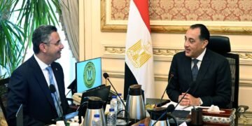 رئيس الوزراء يتابع مع وزير التموين استعدادات استقبال العيد الأضحى المبارك