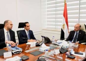 وزير الاستثمار والتجارة الخارجية يبحث مع مسؤولي DPI مصر وEgypt Ventures فرص التوسع وضخ استثمارات جديدة وتطوير بيئة الأعمال