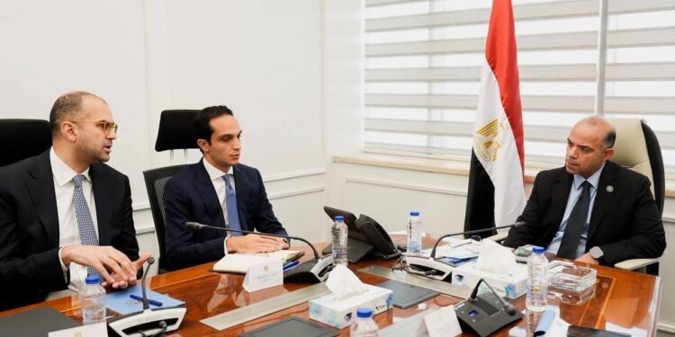 وزير الاستثمار والتجارة الخارجية يبحث مع مسؤولي DPI مصر وEgypt Ventures فرص التوسع وضخ استثمارات جديدة وتطوير بيئة الأعمال
