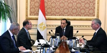 رئيس الوزراء يتابع الاستعدادات الحالية لتلبية احتياجات محطات الكهرباء من الوقود خلال فترة العيد وموسم الصيف المقبل