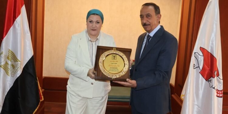 رئيسة المجلس القومي للطفولة والأمومة ومحافظ سوهاج يفتتحان فرع المجلس بالمحافظة