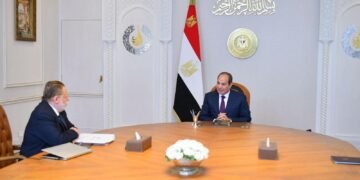 السيسي يتابع مع محافظ المركزي خفض التضخم إلى 11% وارتفاع الاحتياطي إلى 53 مليار دولار.. ويوجه بتسريع الاستدامة المالية