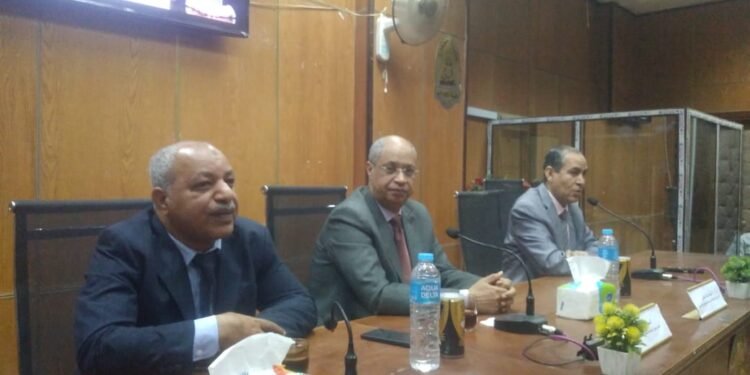 حلول لأزمة الطاقة ومشكلات الصحة والسكان وابتكارات لأصحاب الهمم خلال المؤتمر الطلابي الثاني بآداب سوهاج