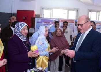 كرنفال طلابي بكلية التربية النوعية… توظيف الأعشاب والخضر في منتجات غذائية وتجميلية آمنة وعروض بحثية متميزه