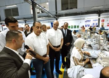 في جولته اليوم بمحافظة الإسكندرية: رئيس الوزراء يفتتح مصنع “چيد تكستايل” للملابس الجاهزة