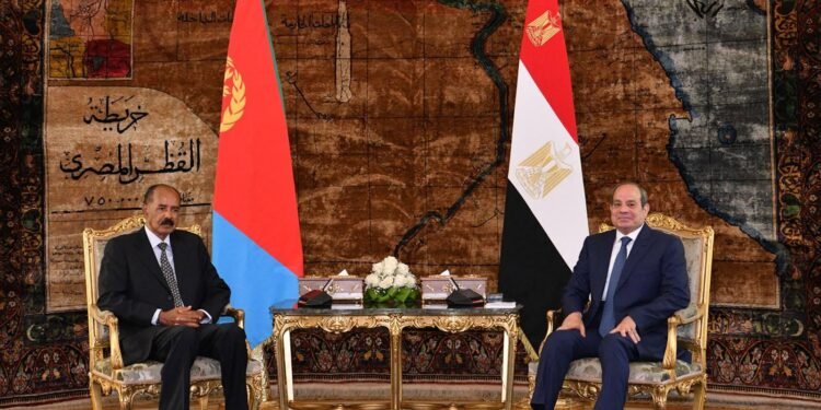 السيسي يستقبل رئيس إريتريا ويؤكد دعم مصر لسيادة إريتريا.. وبحث تعزيز التعاون وتطورات القرن الأفريقي والسودان