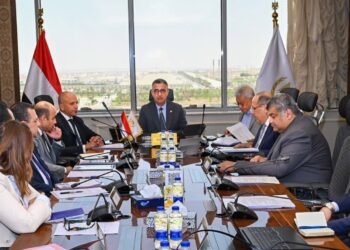 الدكتور شريف فاروق يترأس اجتماع اللجنة العليا للمشروع القومي “Carry On” لمتابعة الموقف التنفيذي ومعدلات الإنجاز