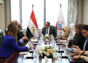 وزير الصحة يبحث مع شركة «Science Ajeer» تعزيز الاستثمار في قطاع الرعاية الصحية