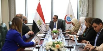 وزير الصحة يبحث مع شركة «Science Ajeer» تعزيز الاستثمار في قطاع الرعاية الصحية