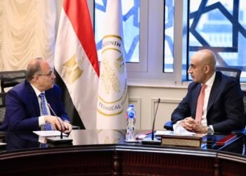 وزير التربية والتعليم يبحث مع رئيس هيئة الدواء المصرية تعزيز سبل التعاون لإعداد كوادر فنية متخصصة في قطاع الصناعات الدوائية