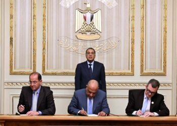 رئيس الوزراء يشهد مراسم توقيع بروتوكول اتفاق لتمويل مشروعات تدعيم وتطوير الشبكة القومية للكهرباء