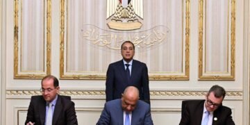 رئيس الوزراء يشهد مراسم توقيع بروتوكول اتفاق لتمويل مشروعات تدعيم وتطوير الشبكة القومية للكهرباء
